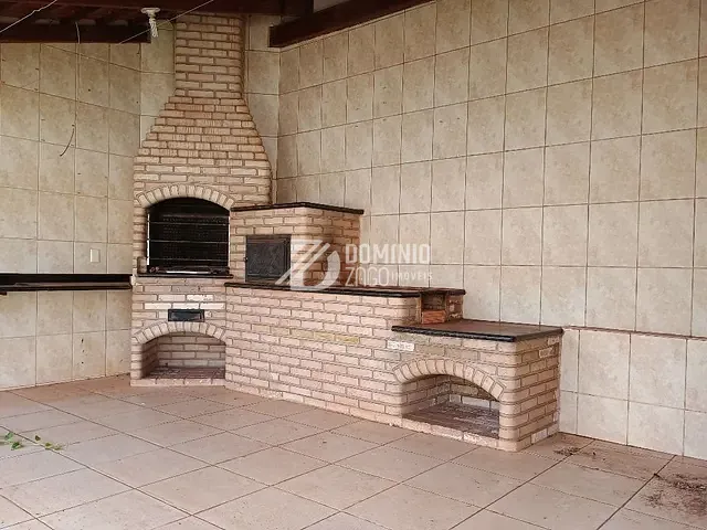 Casa com 270m² 2 quartos e 3 banheiros, à venda, no bairro Serra Dourada em Uberaba