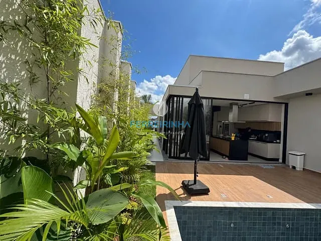 Casa com 451m² 3 quartos e 4 banheiros, à venda, no bairro Urbanova em São José dos Campos