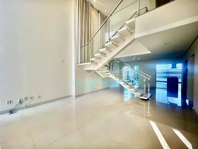 Casa com 300m² 3 quartos e 5 banheiros, à venda, no bairro Esperança em Londrina