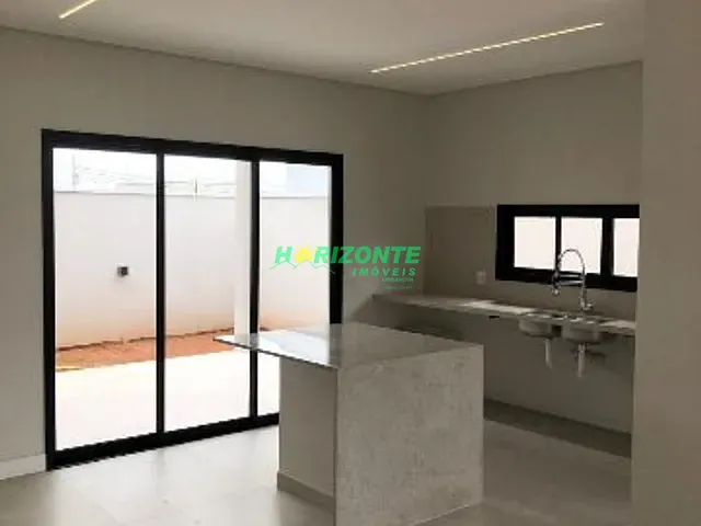 Casa com 250m² 3 quartos e 3 banheiros, à venda, no bairro recanto dos eucaliptos em Rua Antônio Batista da Silva