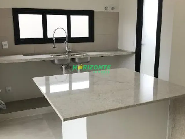 Casa com 250m² 3 quartos e 3 banheiros, à venda, no bairro recanto dos eucaliptos em Rua Antônio Batista da Silva