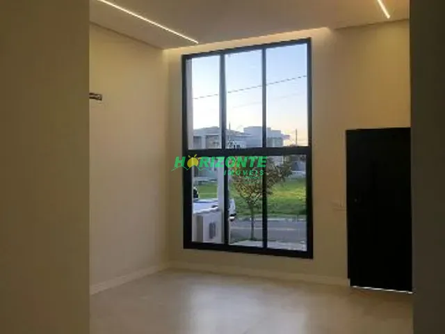 Casa com 250m² 3 quartos e 3 banheiros, à venda, no bairro Floresta em Rua Antônio Batista da Silva