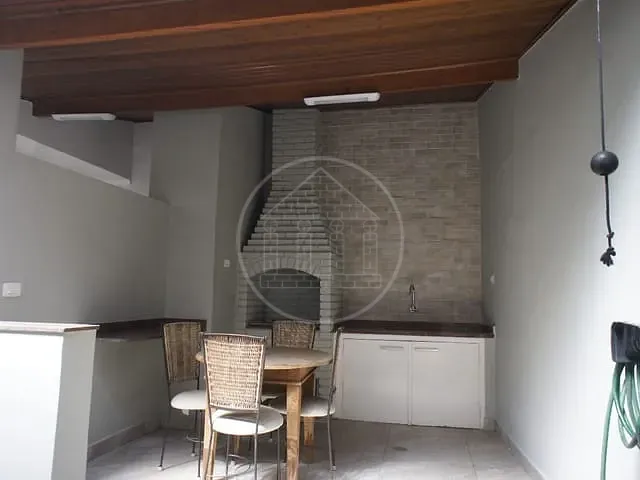 Casa com 330m² 3 quartos e 3 banheiros, para alugar, no bairro Jardim Campo Grande em São Paulo