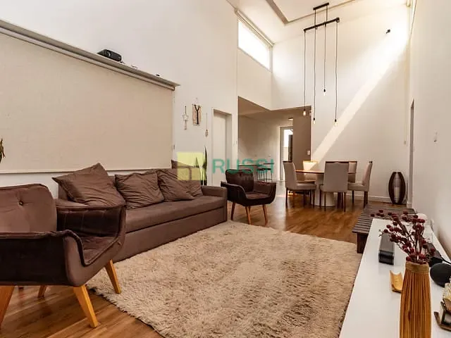 Casa com 231m² 3 quartos e 2 banheiros, à venda, no bairro Jardim Jacinto em Jacareí