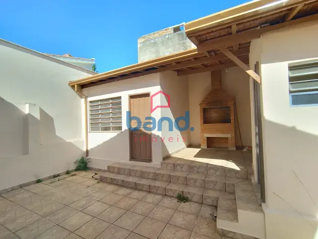 Casa 4 quartos e 3 banheiros, para alugar, no bairro Centro em Porto Feliz