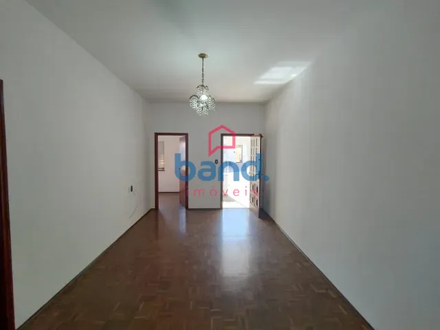 Casa 4 quartos e 3 banheiros, para alugar, no bairro Centro em Porto Feliz