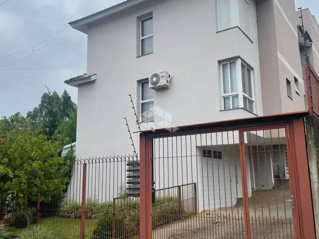 Casa 2 quartos e 2 banheiros, à venda, no bairro São Luiz em Caxias do Sul
