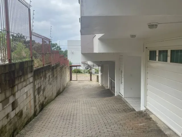 Casa 2 quartos e 2 banheiros, à venda, no bairro São Luiz em Caxias do Sul
