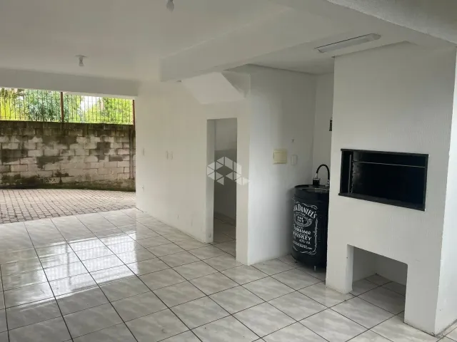Casa 2 quartos e 2 banheiros, à venda, no bairro São Luiz em Caxias do Sul