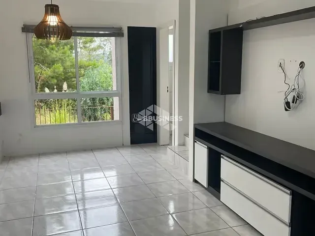 Casa 2 quartos e 2 banheiros, à venda, no bairro São Luiz em Caxias do Sul