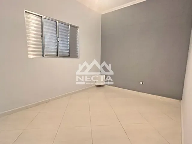 Casa com 320m² 4 quartos e 3 banheiros, à venda, no bairro Martim de Sá em Caraguatatuba
