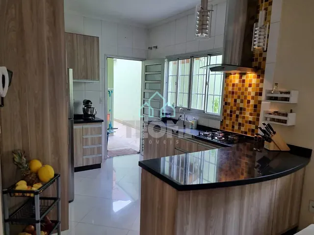 Casa 3 quartos e 2 banheiros, à venda ou para alugar, no bairro Esplanada Santa Helena em Taubaté