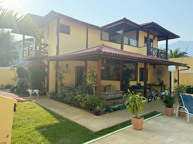 Casa 4 quartos e 6 banheiros, à venda, no bairro Vargem Pequena em Rio de Janeiro