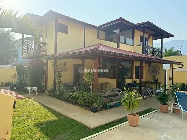 Casa 4 quartos e 6 banheiros, à venda, no bairro Vargem Pequena em Rio de Janeiro