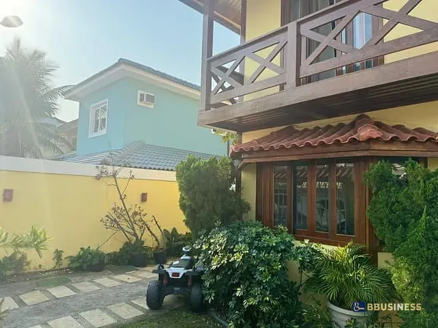 Casa 4 quartos e 6 banheiros, à venda, no bairro Vargem Pequena em Rio de Janeiro