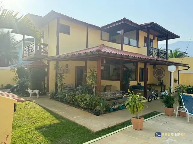 Casa 4 quartos e 6 banheiros, à venda, no bairro Vargem Pequena em Rio de Janeiro
