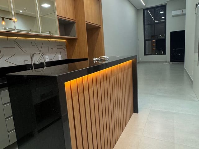 Casa com 175m² 3 quartos e 2 banheiros, à venda, no bairro Loteamento Industrial Água Preta em Pindamonhangaba