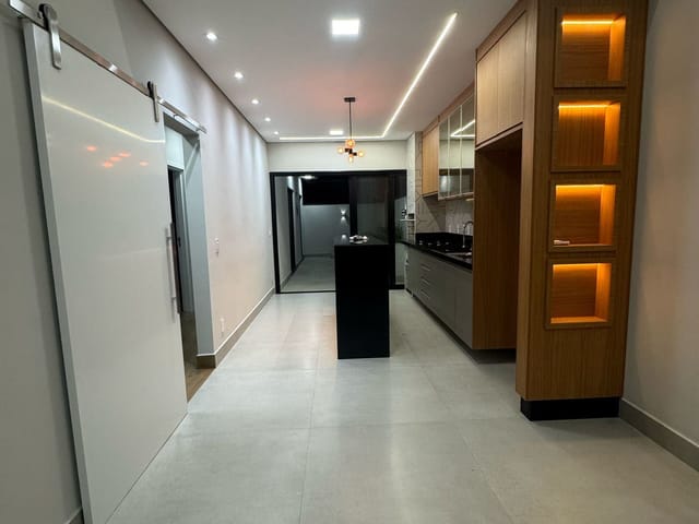 Casa com 175m² 3 quartos e 2 banheiros, à venda, no bairro Loteamento Industrial Água Preta em Pindamonhangaba