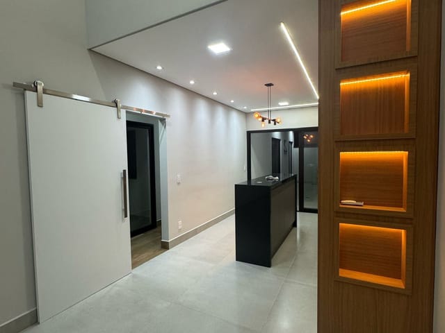 Casa com 175m² 3 quartos e 2 banheiros, à venda, no bairro Loteamento Industrial Água Preta em Pindamonhangaba