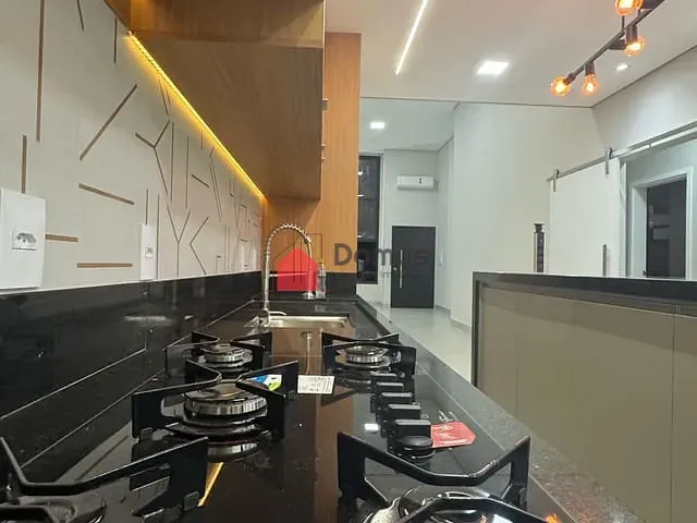 Casa com 175m² 3 quartos e 2 banheiros, à venda, no bairro Loteamento Industrial Água Preta em Pindamonhangaba