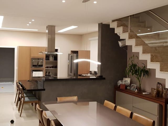 Casa com 416m² 4 quartos e 6 banheiros, à venda, no bairro Urbanova em São José dos Campos