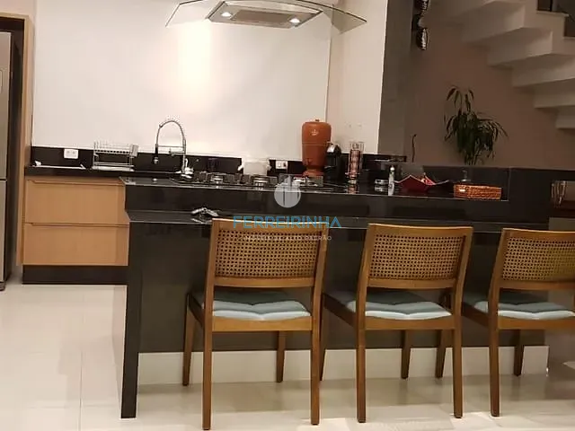 Casa com 416m² 4 quartos e 6 banheiros, à venda, no bairro Urbanova em São José dos Campos