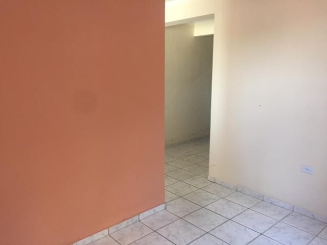 Foto do Casa - Edícula com 1 dormitório para alugar, 55 m² por R$ 500,00/mês - Jardim Maria Amélia - Jacareí/SP | INDEPENDENCE NEGOCIOS IMOBILIARIOS LTDA