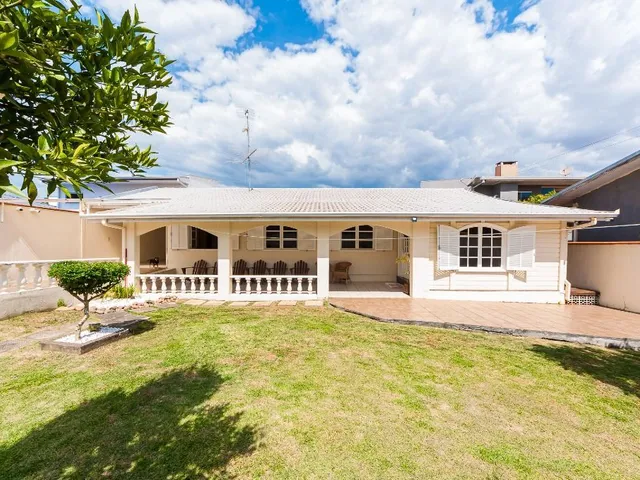 Casa com 365m² 4 quartos e 4 banheiros, à venda, no bairro Orleans em Curitiba