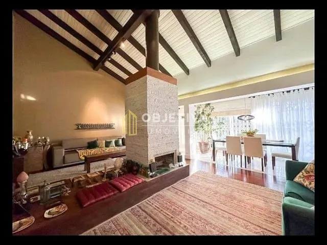 Casa 3 quartos e 4 banheiros, à venda, no bairro Ipanema em Porto Alegre