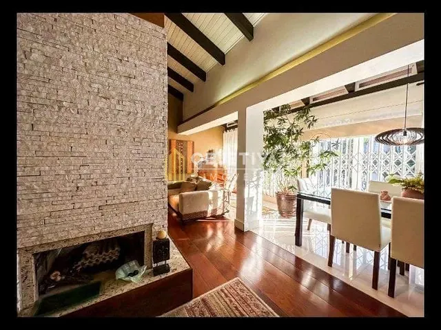 Casa 3 quartos e 4 banheiros, à venda, no bairro Ipanema em Porto Alegre