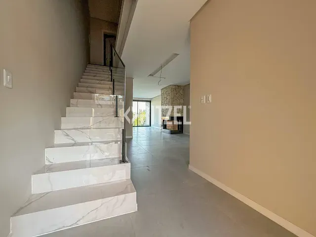 Casa 3 quartos e 3 banheiros, à venda, no bairro Rincão em Novo Hamburgo
