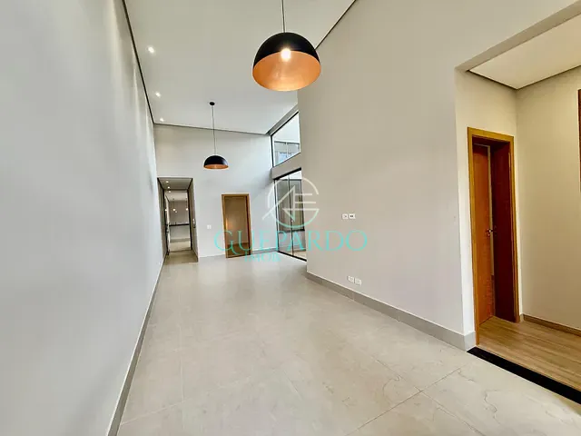 Casa com 180m² 3 quartos e 2 banheiros, à venda, no bairro Jardim Burle Marx em Londrina