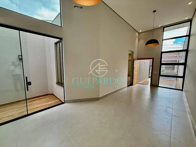 Casa com 180m² 3 quartos e 2 banheiros, à venda, no bairro Jardim Burle Marx em Londrina