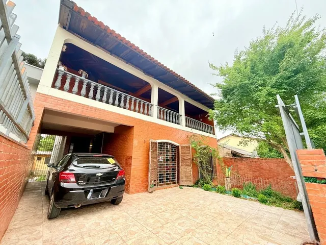Casa com 510m² 5 quartos e 3 banheiros, à venda, no bairro São Lourenço em Curitiba