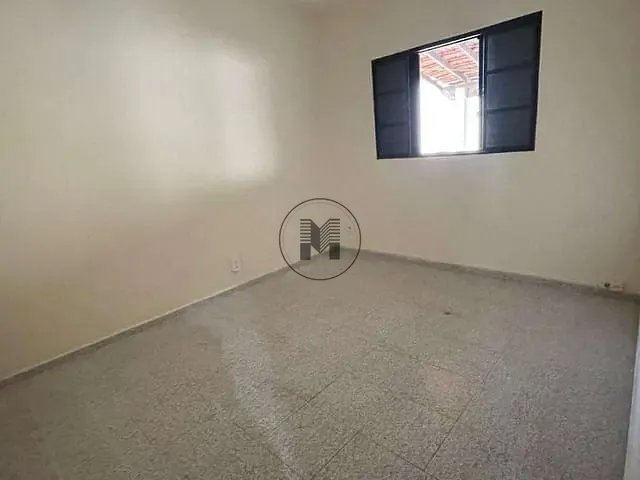 Casa 3 quartos e 1 banheiro, para alugar, no bairro Residencial Village Santana em Guaratinguetá