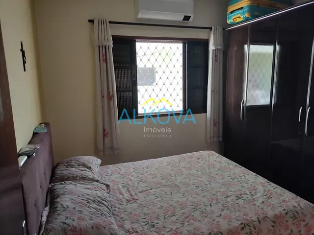Casa com 300m² 3 quartos e 3 banheiros, à venda, no bairro Jardim América em São José dos Campos