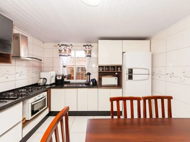 Casa com 200m² 2 quartos e 2 banheiros, à venda, no bairro Santa Felicidade em Curitiba