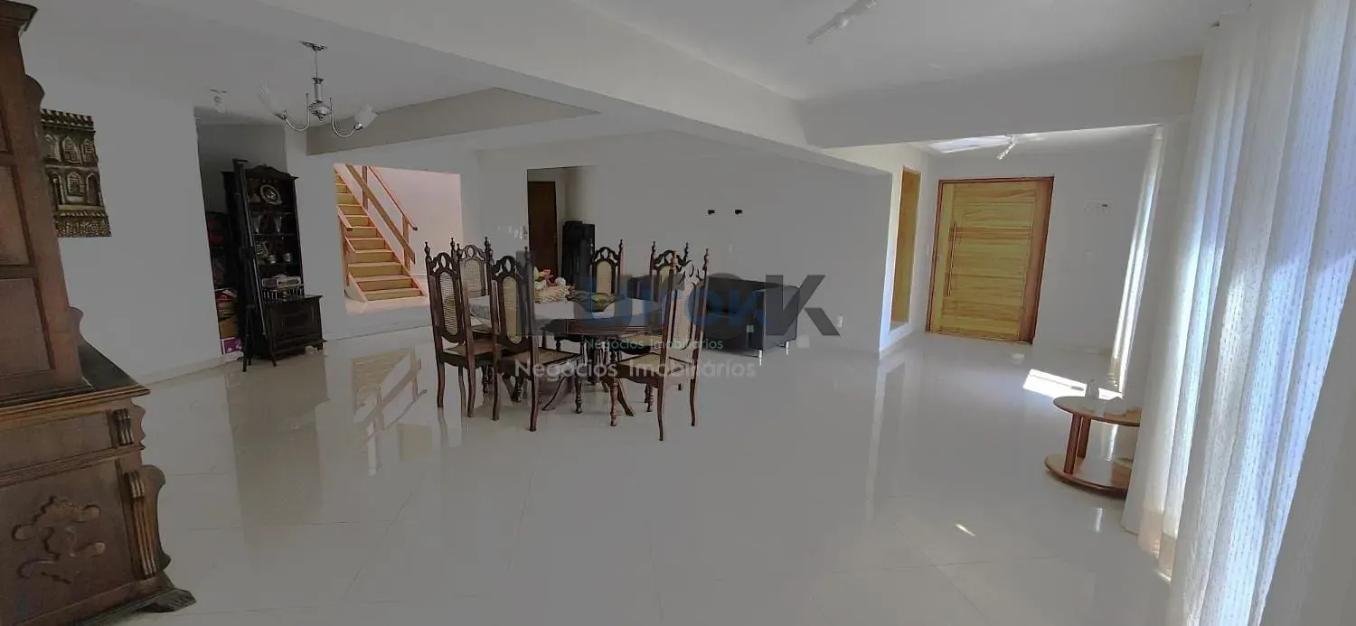 Casa, 3 quartos, 242 m² - Foto 3