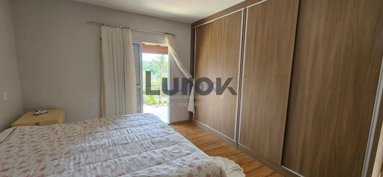 Casa, 3 quartos, 242 m² - Foto 17