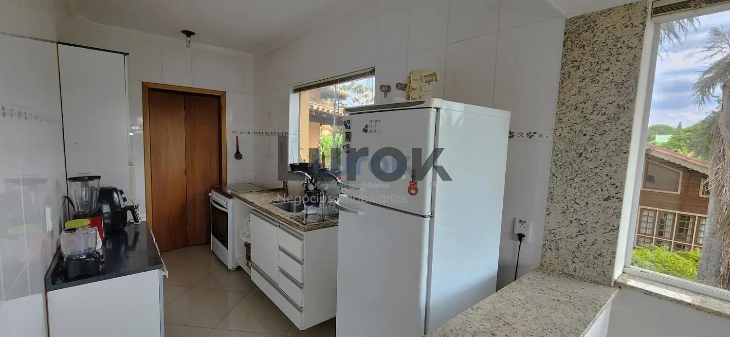 Casa, 3 quartos, 242 m² - Foto 8