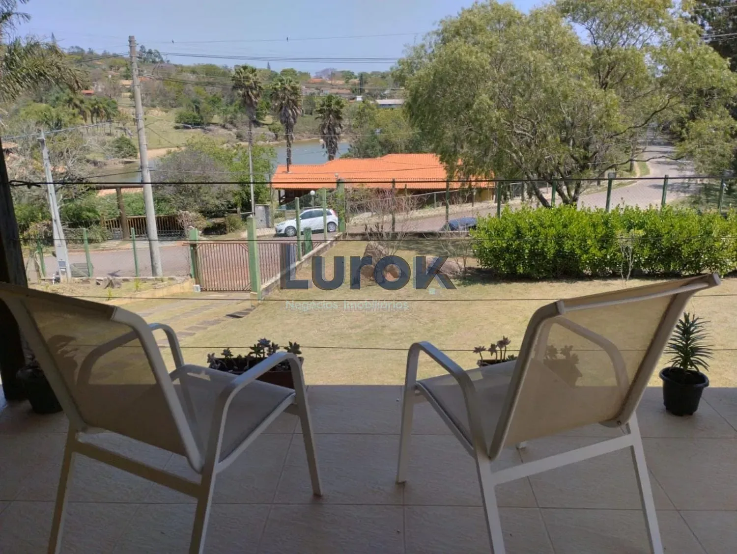 Casa, 3 quartos, 242 m² - Foto 1