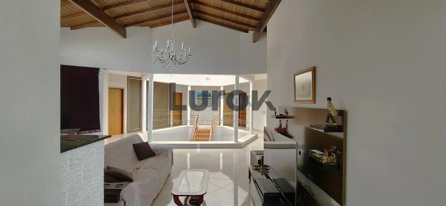 Casa, 3 quartos, 242 m² - Foto 11