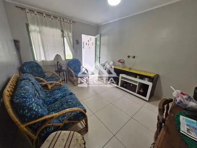 Casa com 190m² 2 quartos e 2 banheiros, à venda, no bairro Vila Atlântica em Caraguatatuba