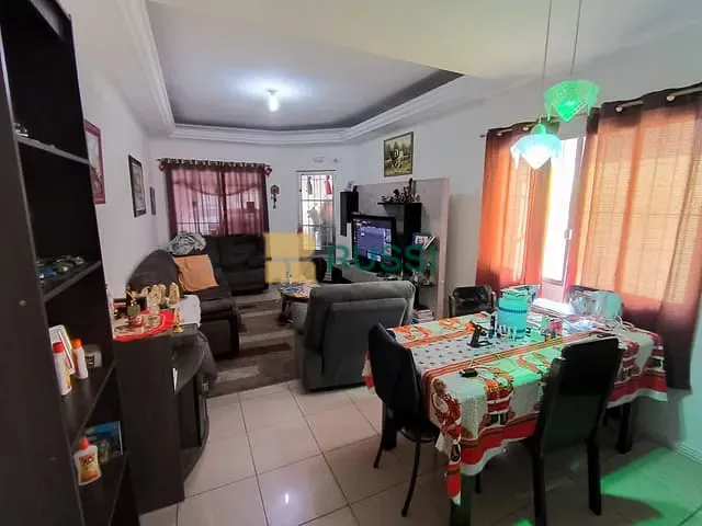 Casa com 141m² 2 quartos e 3 banheiros, à venda, no bairro Jardim das Indústrias em São José dos Campos