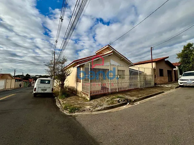Casa 3 quartos e 2 banheiros, à venda, no bairro Vila Alcalá em Porto Feliz
