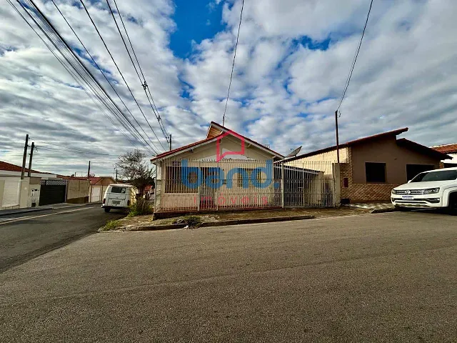 Casa 3 quartos e 2 banheiros, à venda, no bairro Vila Alcalá em Porto Feliz
