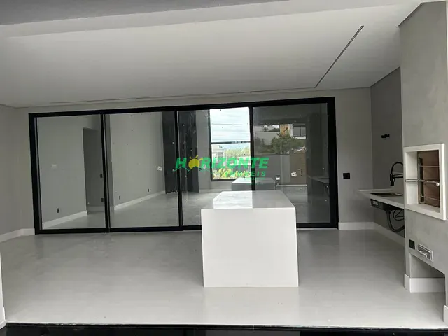 Casa com 450m² 3 quartos e 5 banheiros, à venda, no bairro Loteamento Vivant Urbanova em São José dos Campos