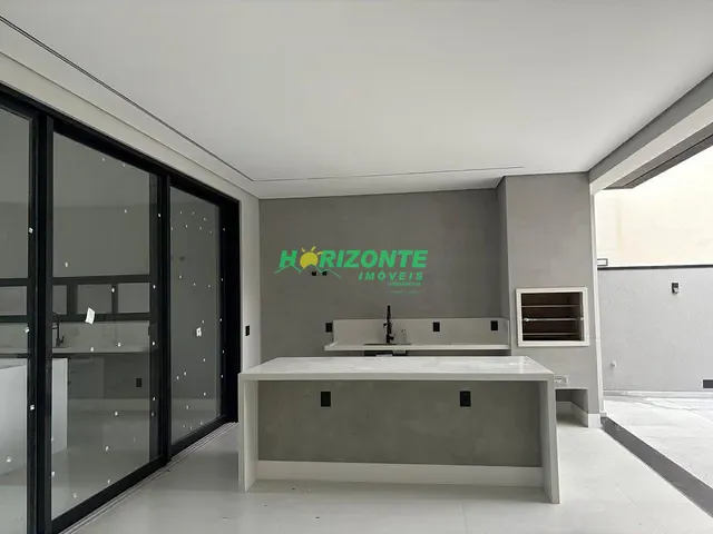 Casa com 450m² 3 quartos e 5 banheiros, à venda, no bairro Loteamento Vivant Urbanova em São José dos Campos