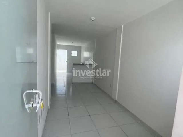 Casa 2 quartos e 1 banheiro, à venda, no bairro Três Irmãs em Campina Grande