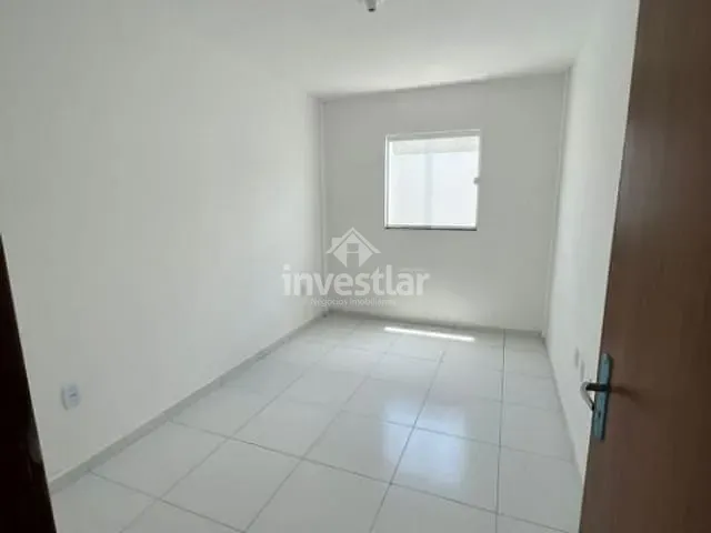 Casa 2 quartos e 1 banheiro, à venda, no bairro Três Irmãs em Campina Grande